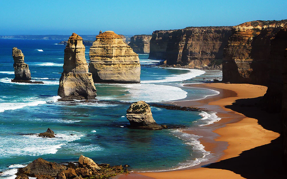 Unveiling Australia's Must-See Attractions: The Top 10 Landmarks That Capture the Essence of the Land Down Under