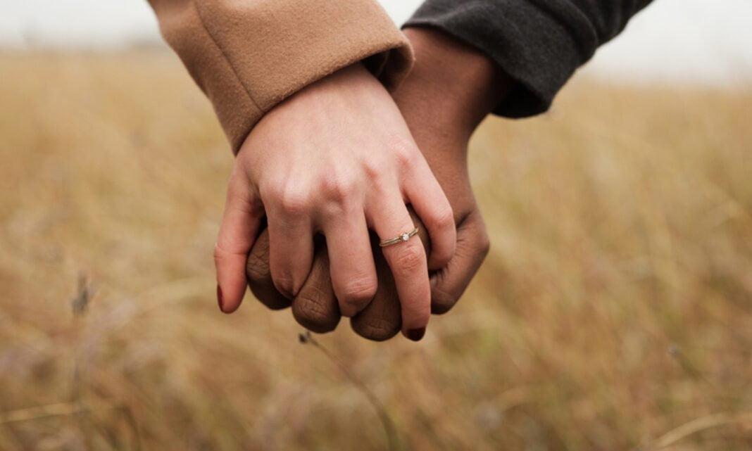 Unraveling the Fear of Commitment: Understanding Its Roots and Mastering Its Taming