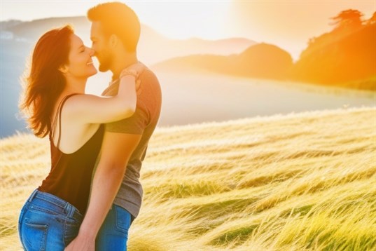 Unlocking Relationship Bliss: 12 Daily Habits That Could Be the Key to Your Happiness