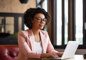 10 High-Income Skills to Elevate Your Side Hustle in 2024 10 High-Income Skills to Elevate Your Side Hustle in 2024